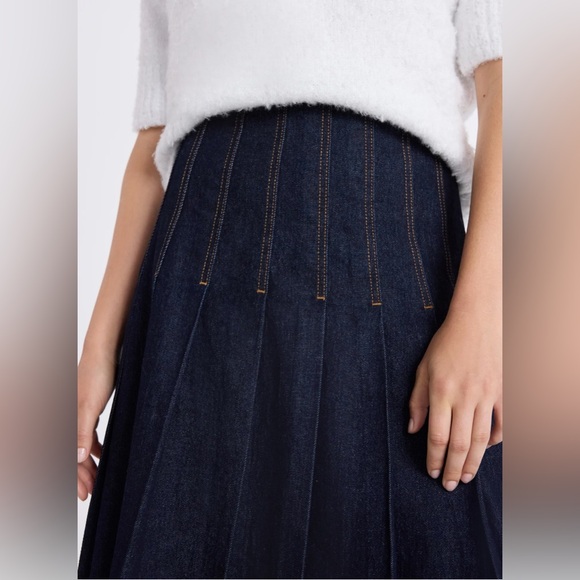 Women's Stitch Pleated Denim Skirt Indigo NWT Size 6 2 - Picture 6 of 8